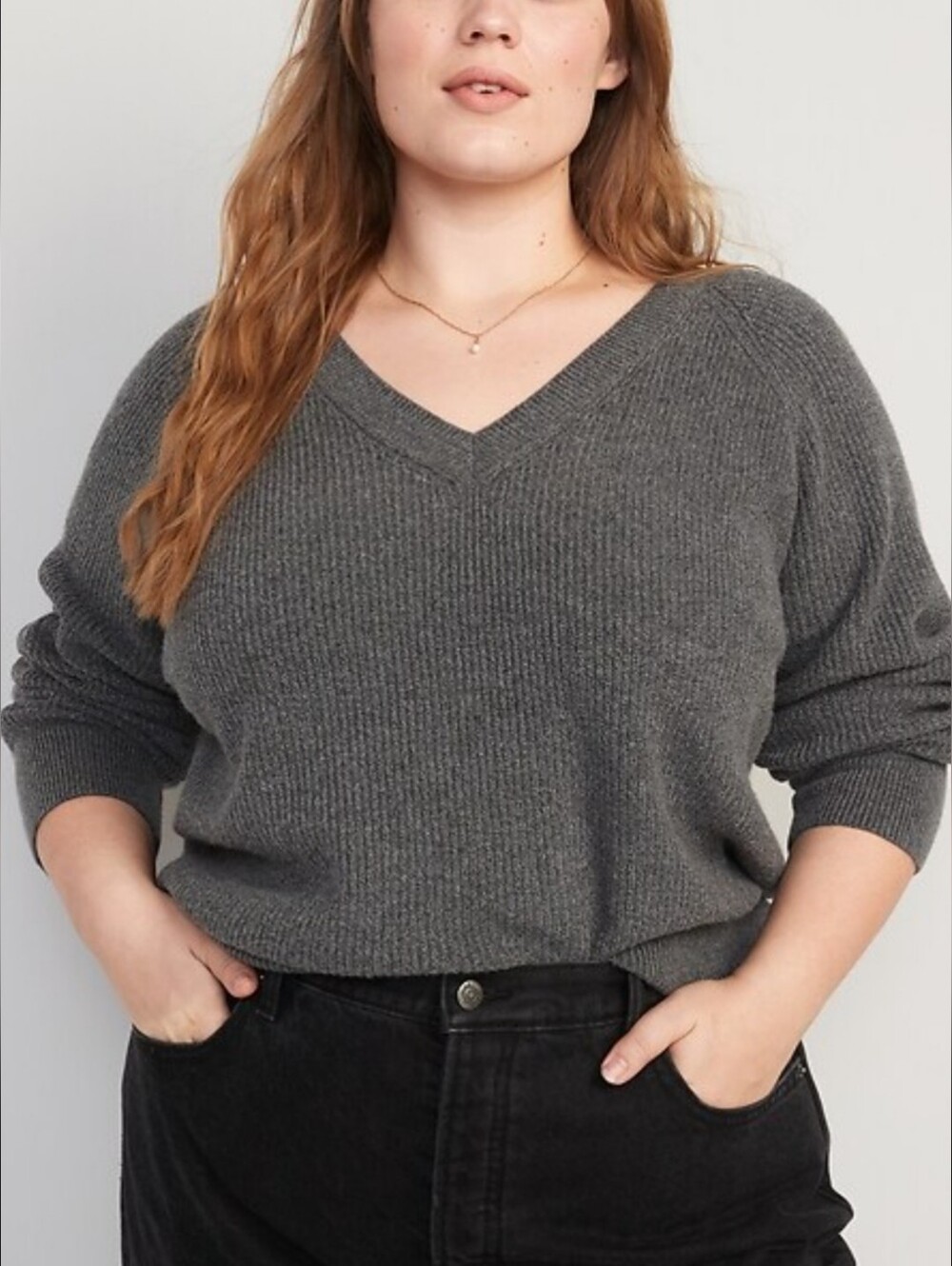 Old Navy Women's Charcoal Gray Relaxed V‑Neck Sweater Size 2X in EUC